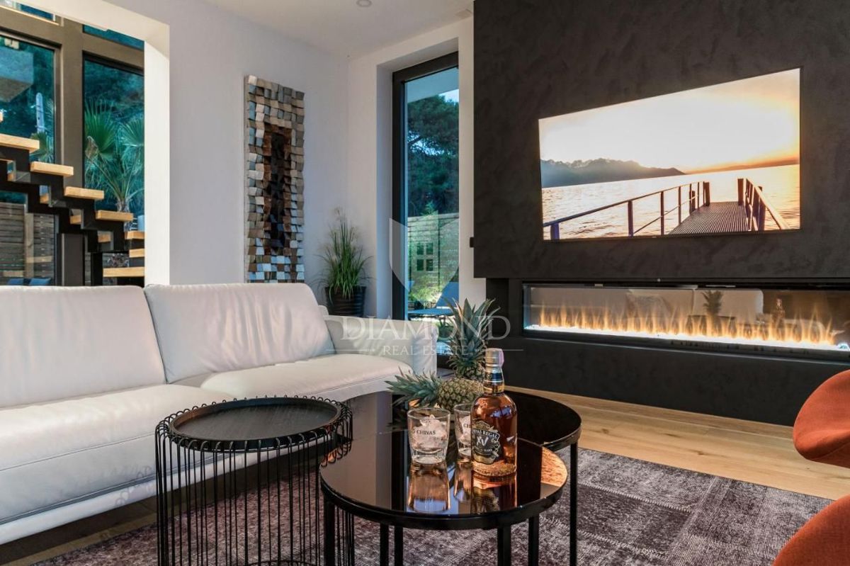 Medulin, casa di lusso con splendida vista sul mare
