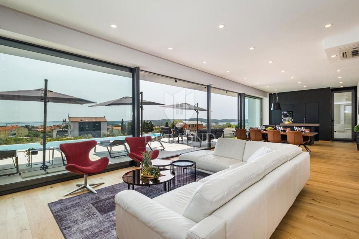 Medulin, casa di lusso con splendida vista sul mare