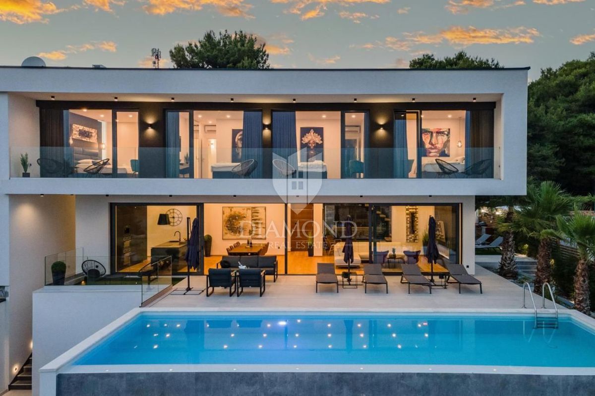 Medulin, casa di lusso con splendida vista sul mare