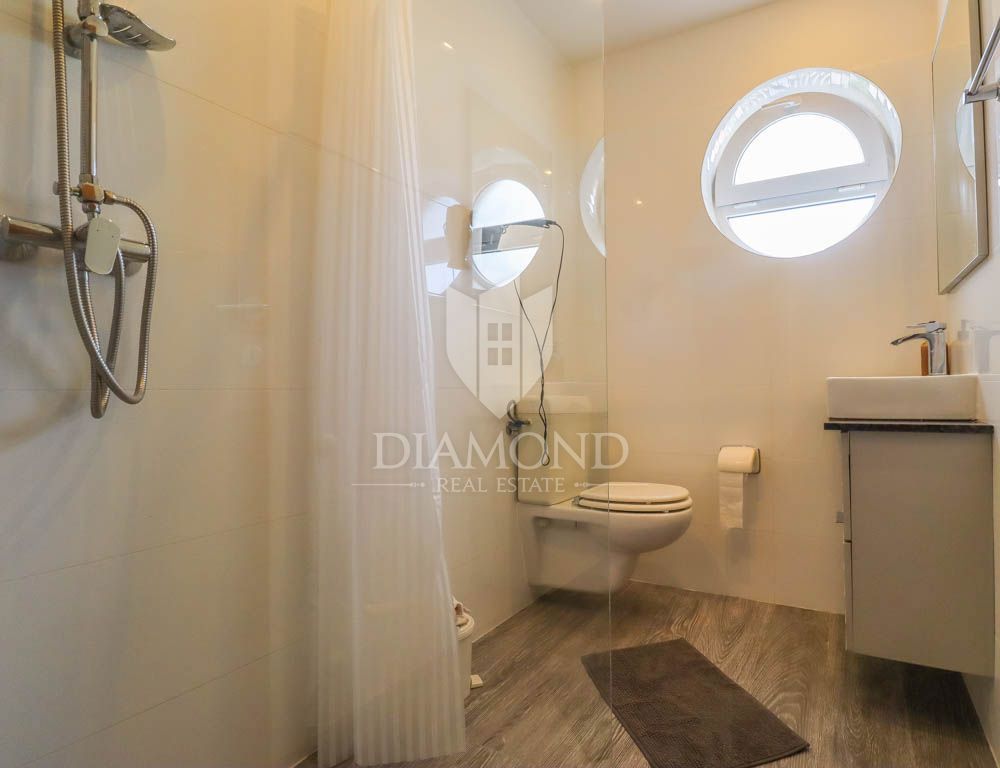 Una villa con vista sul mare vicino a Pola