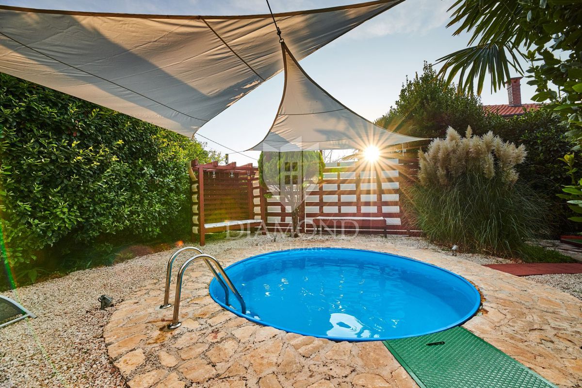 Umago, dintorni! Grande casa con piscina e jacuzzi!