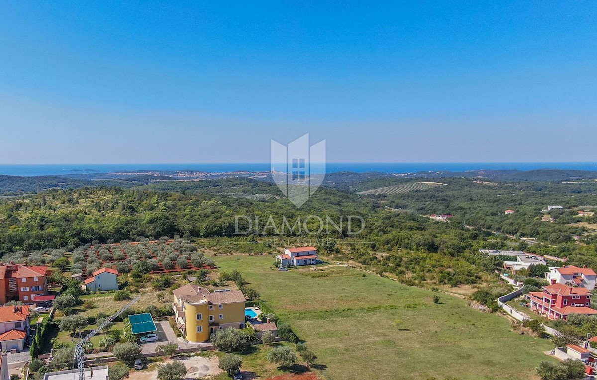 ESCLUSIVO! Casa con piscina e vista mare a Rovigno