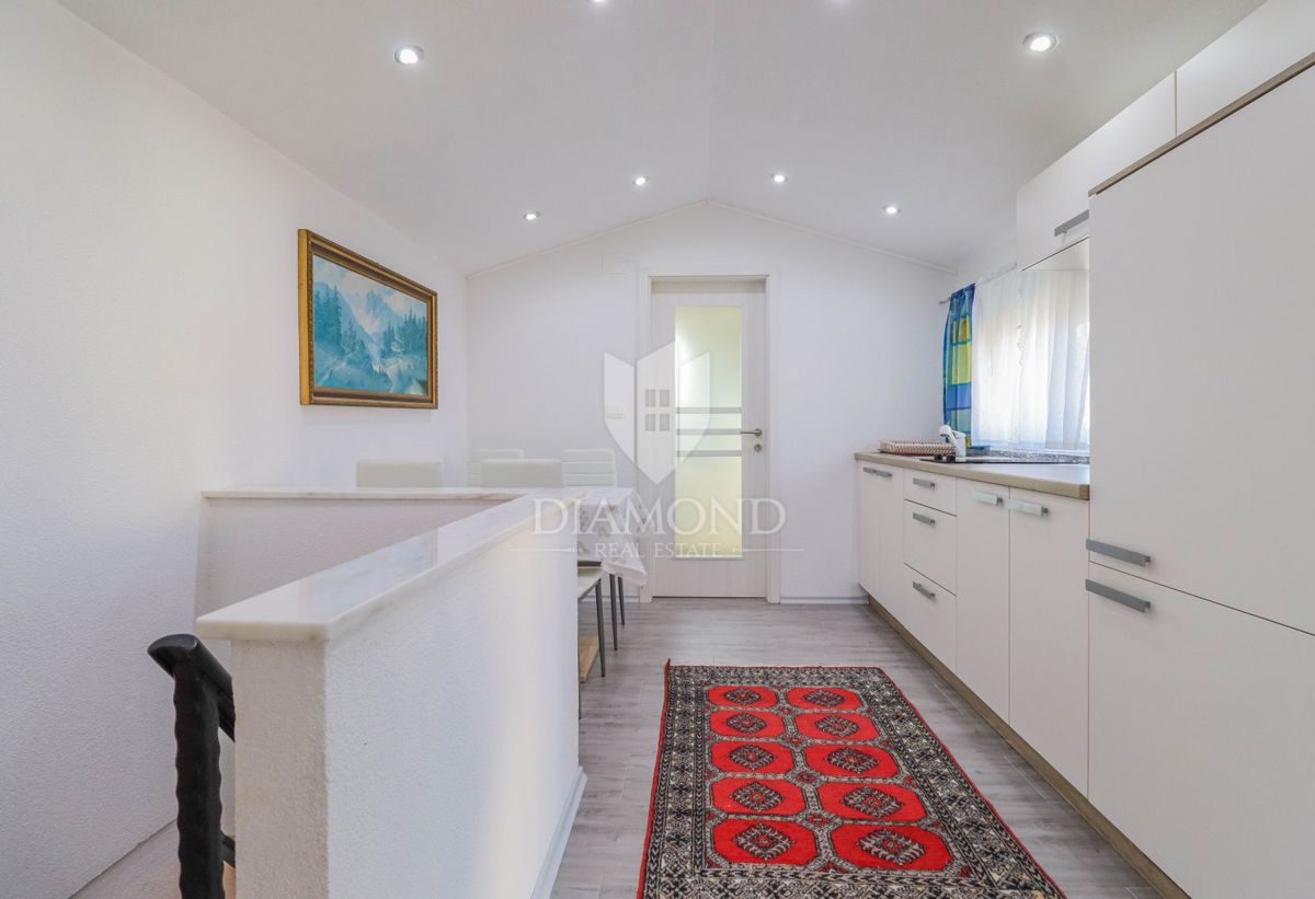 Castel! Bella casa con un ampio giardino!