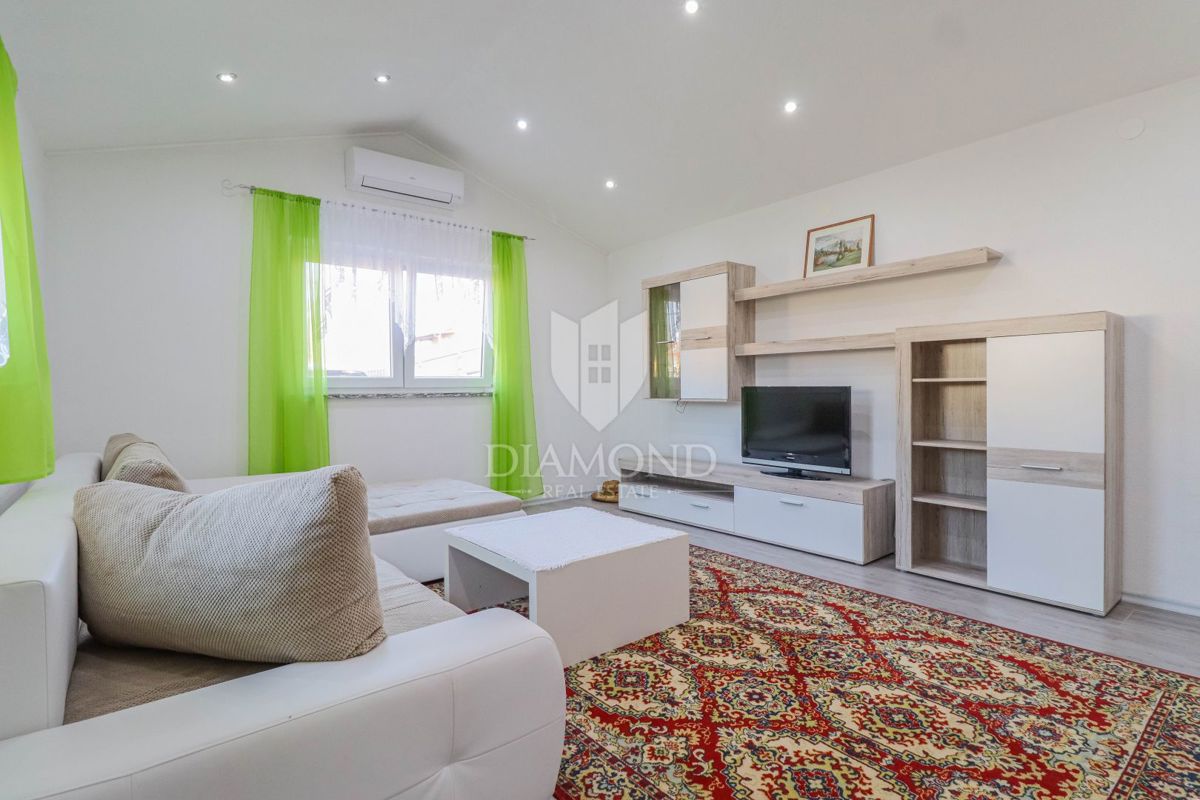 Castel! Bella casa con un ampio giardino!