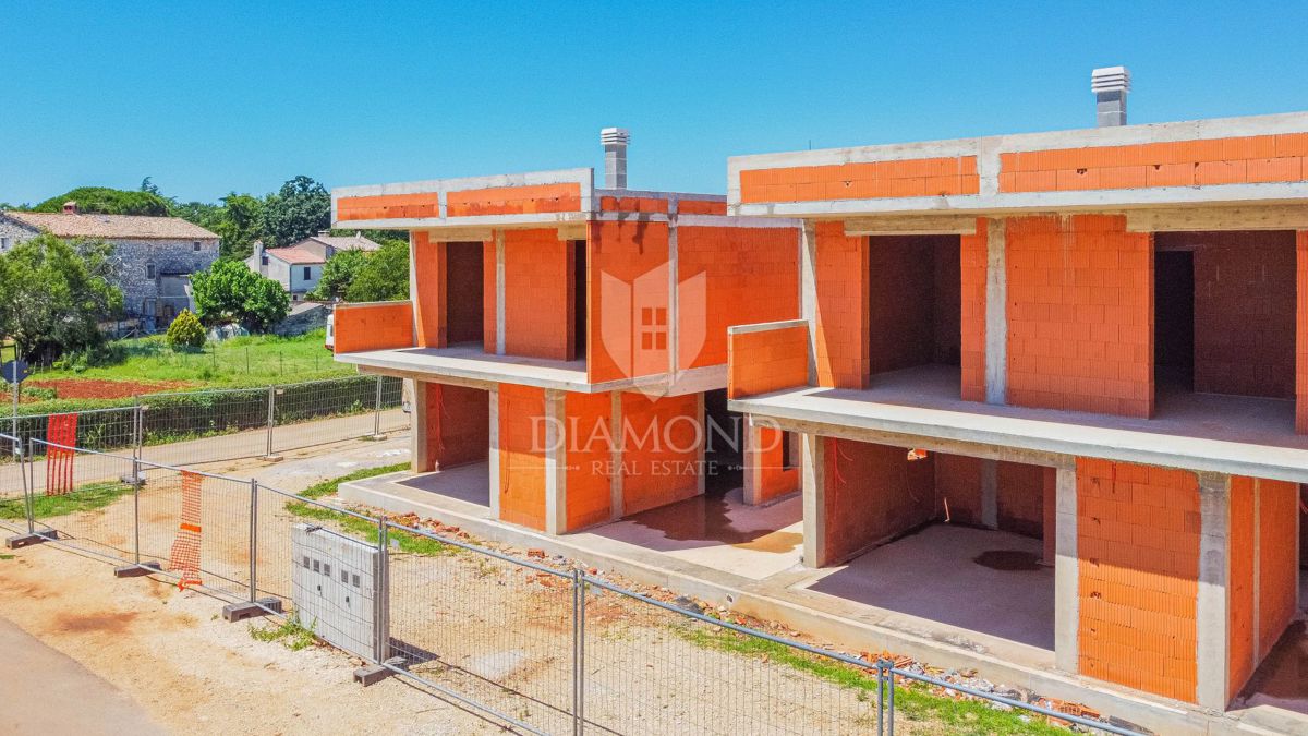 Cittanova, dintorni! Casa moderna in costruzione!