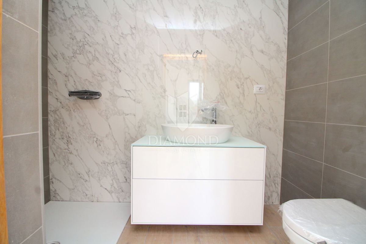 Labin, attico di lusso con vista mare 