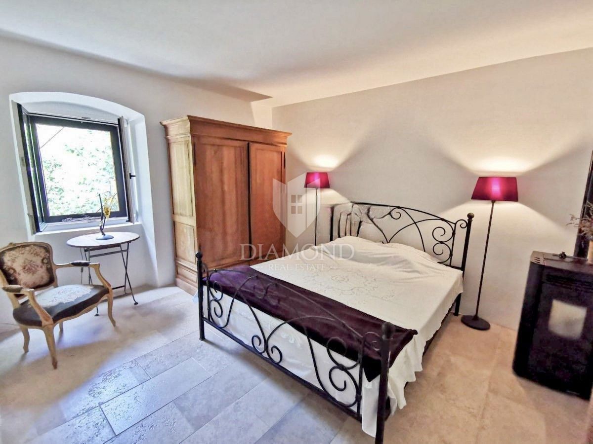 Labin, dintorni, casa in pietra ristrutturata in una posizione tranquilla