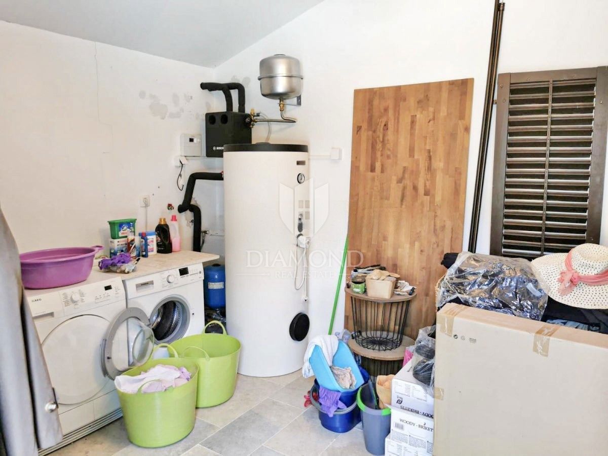 Labin, dintorni, casa in pietra ristrutturata in una posizione tranquilla