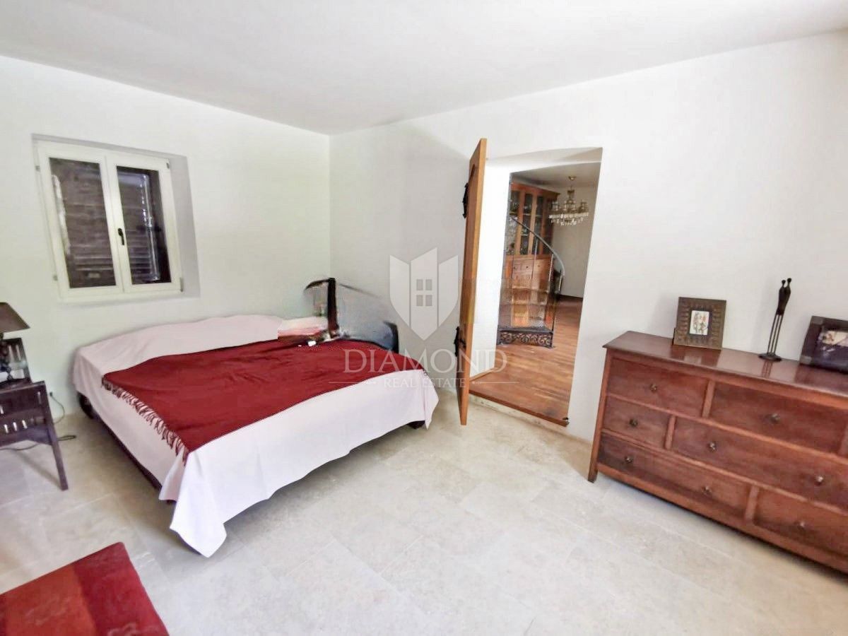 Labin, dintorni, casa in pietra ristrutturata in una posizione tranquilla