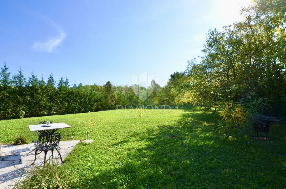 Labin, dintorni, casa in pietra ristrutturata in una posizione tranquilla