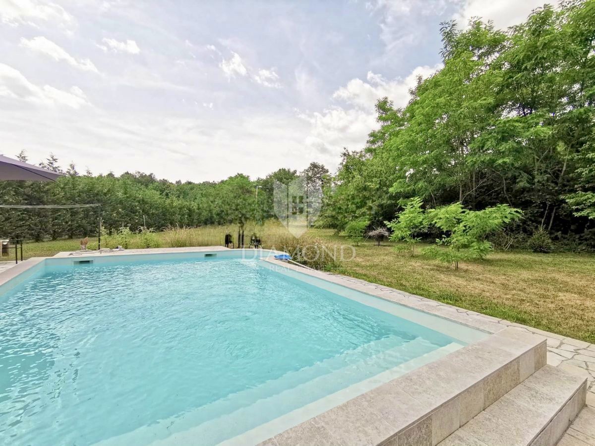 Labin, dintorni, casa in pietra ristrutturata in una posizione tranquilla