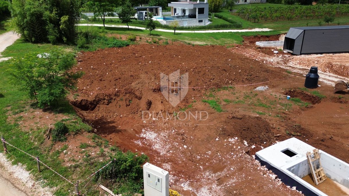 Albona, terreno edificabile attraente 