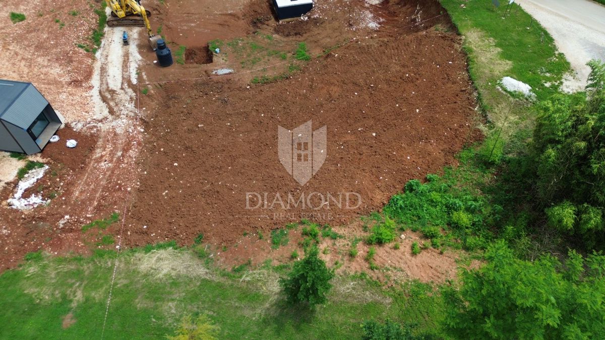 Albona, terreno edificabile attraente 