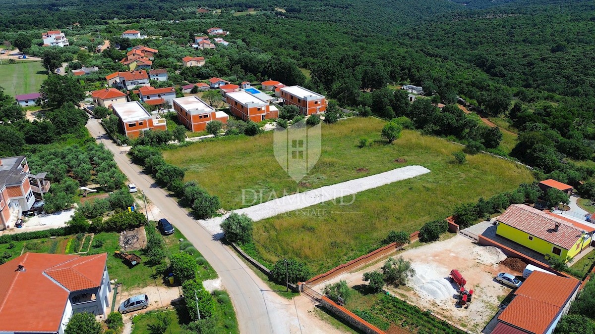 Marčana, terreno edificabile con vista mare