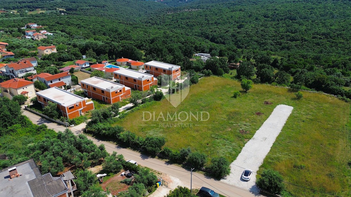 Marčana, terreno edificabile con vista mare