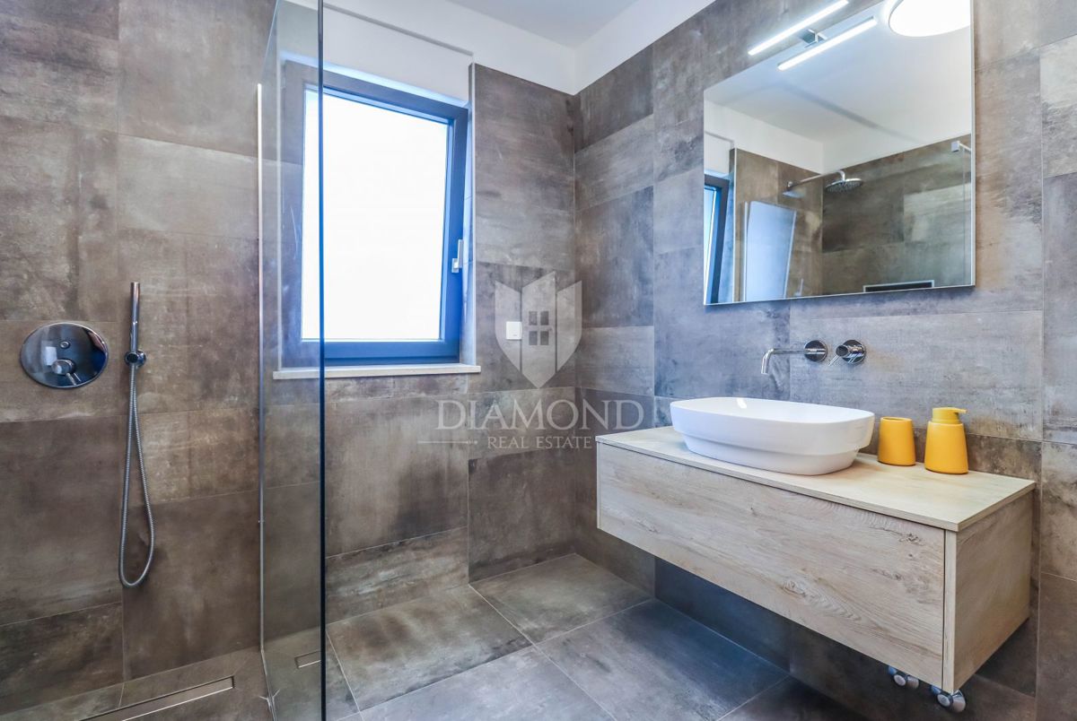 Istria, villa di lusso con piscina, 5 camere da letto
