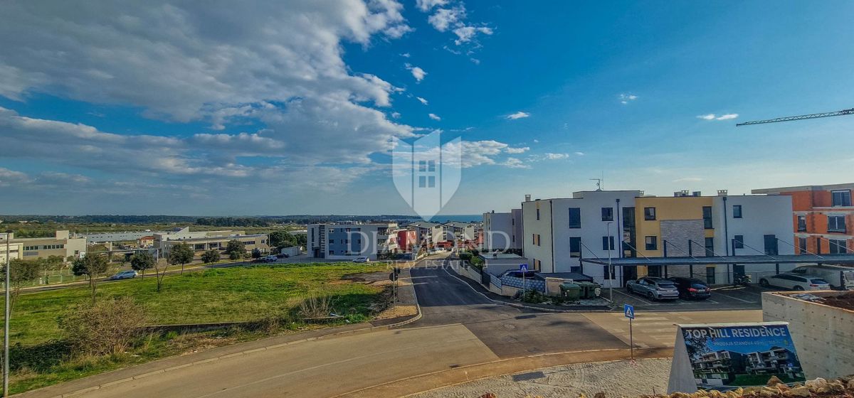 Cittanova, moderno appartamento con ampia terrazza e vista mare!!