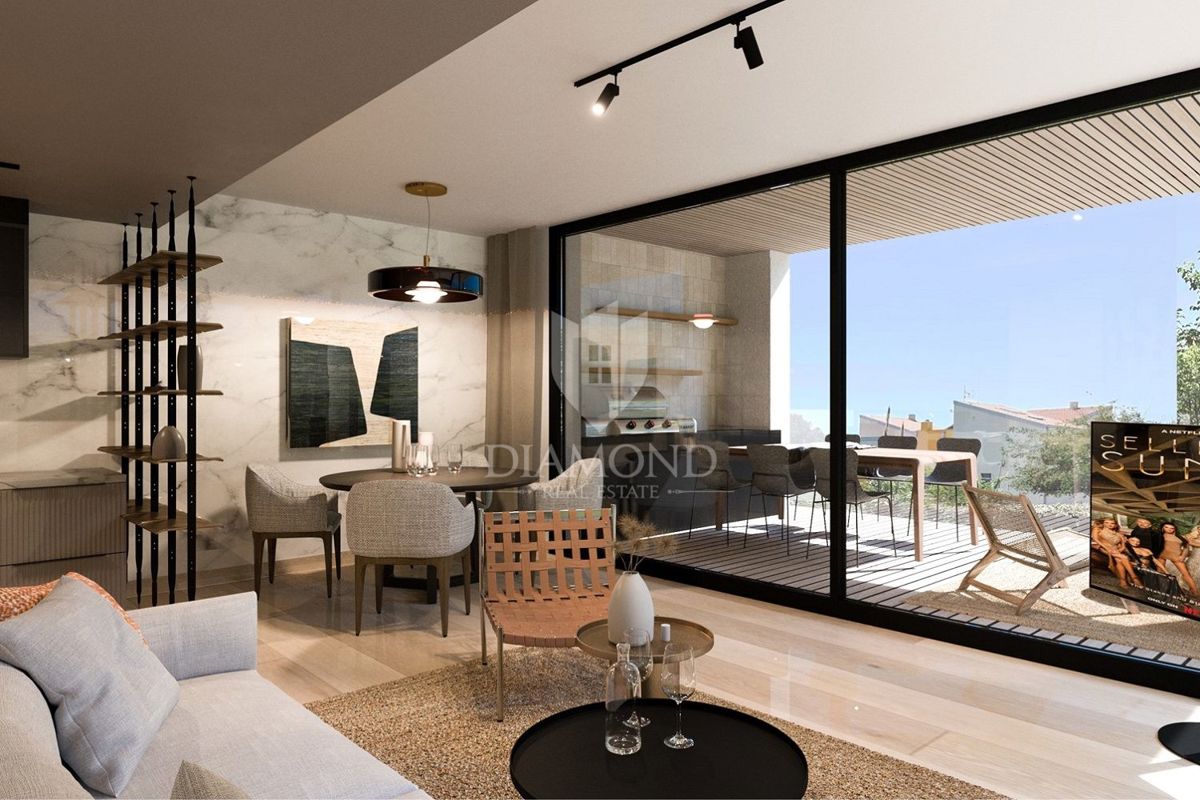 Cittanova, moderno appartamento con ampia terrazza e vista mare!!