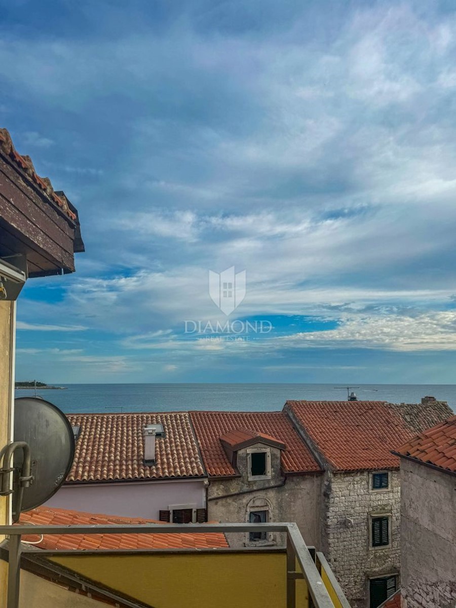 Occasione, appartamento in centro storico con vista mare