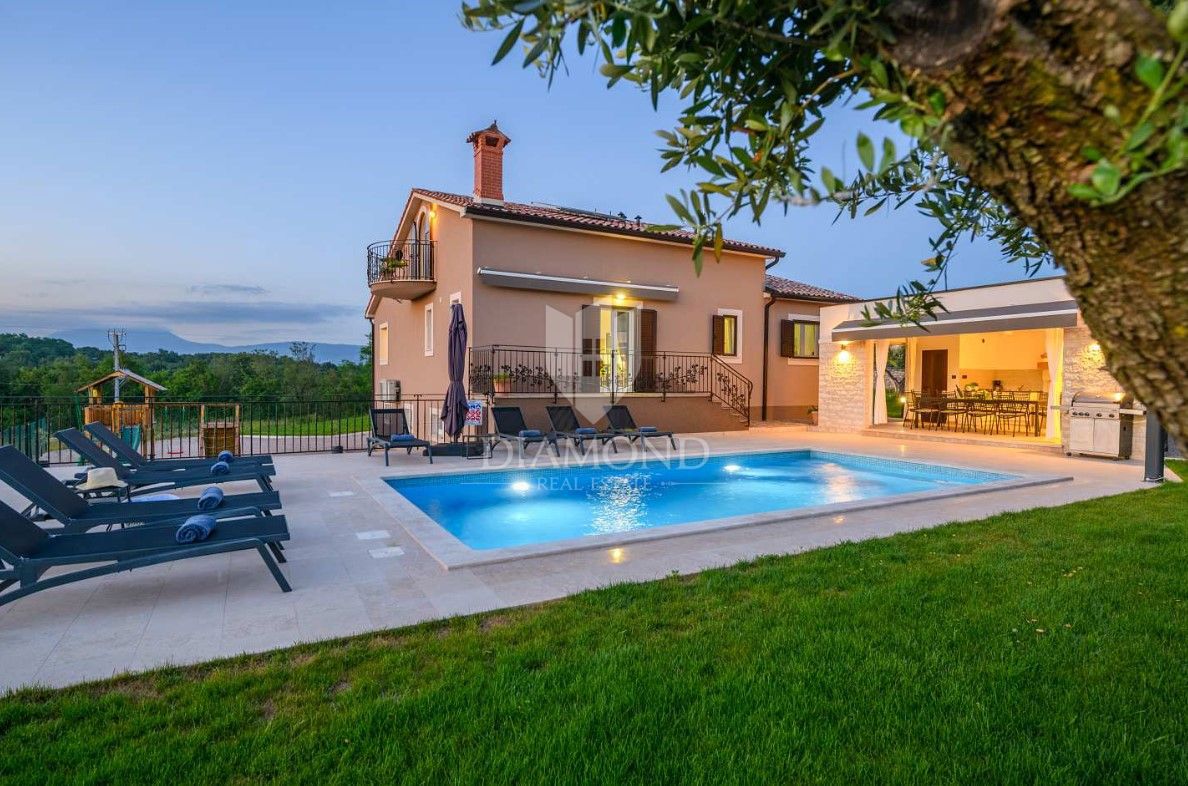 Labin, dintorni, villa in una posizione tranquilla