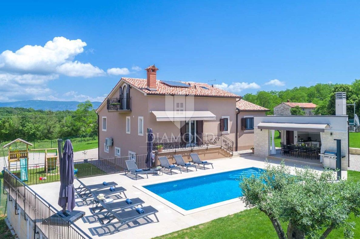 Labin, dintorni, villa in una posizione tranquilla