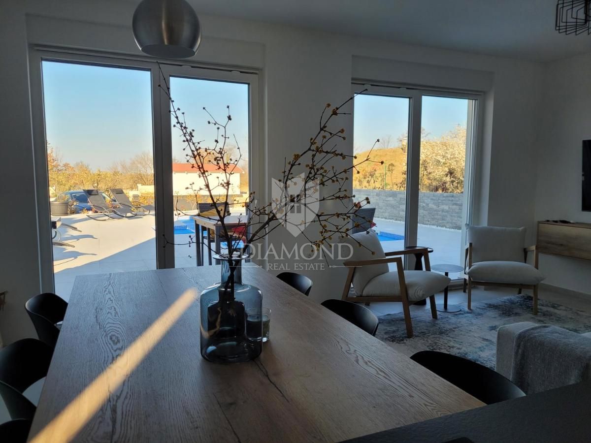 Svetvinčenat, dintorni, villa di lusso 