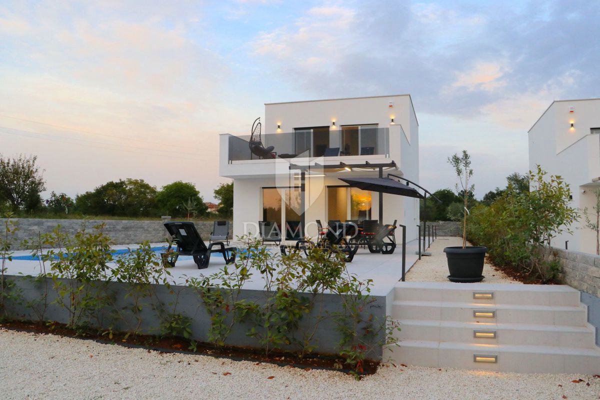 Svetvinčenat, dintorni, villa di lusso 