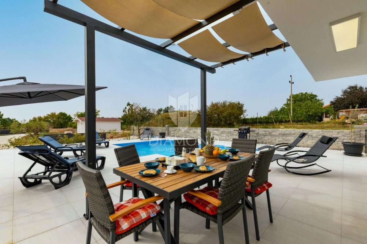 Svetvinčenat, dintorni, villa di lusso 