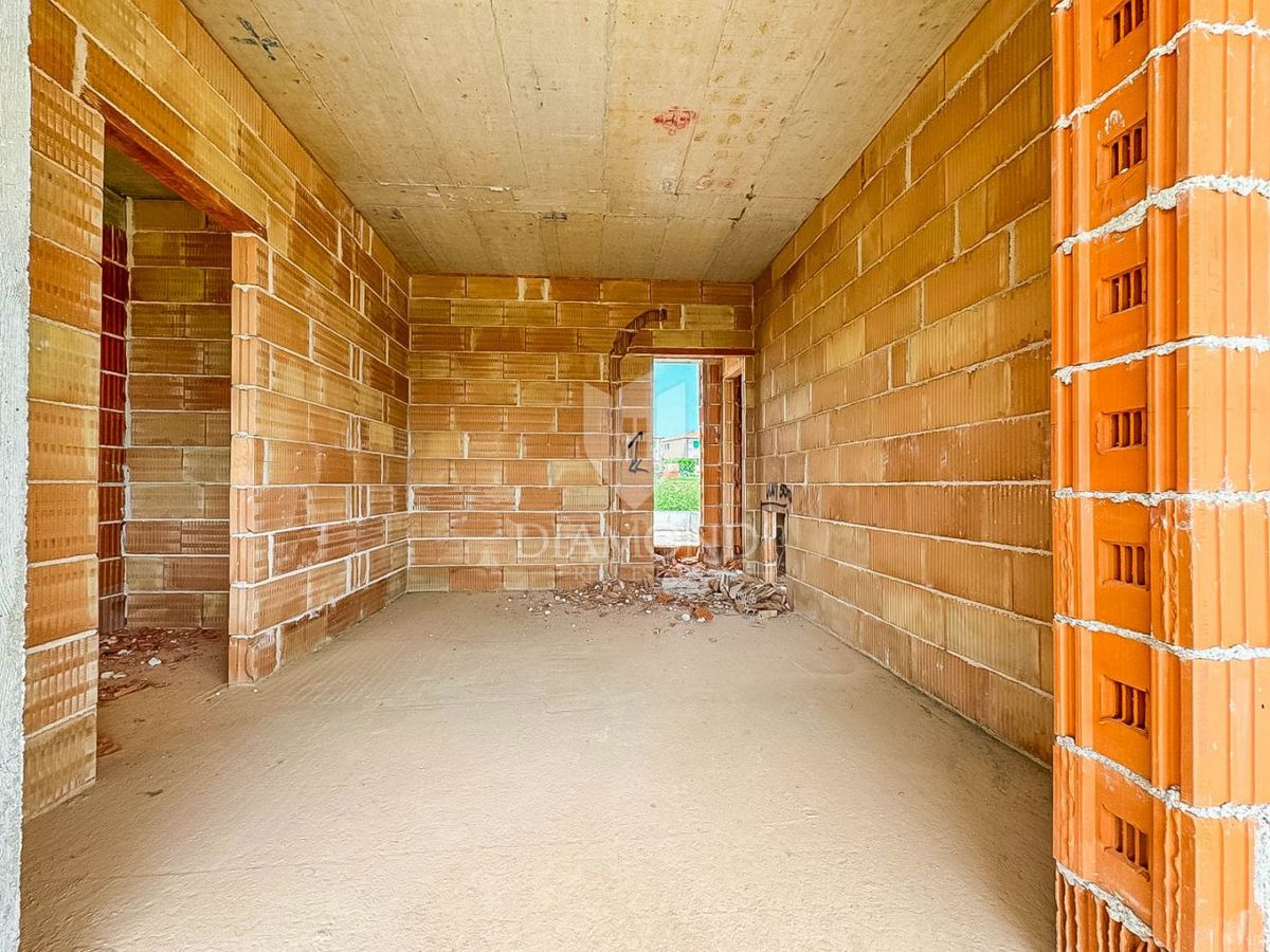 Nuova costruzione, casa con piscina vicino al mare