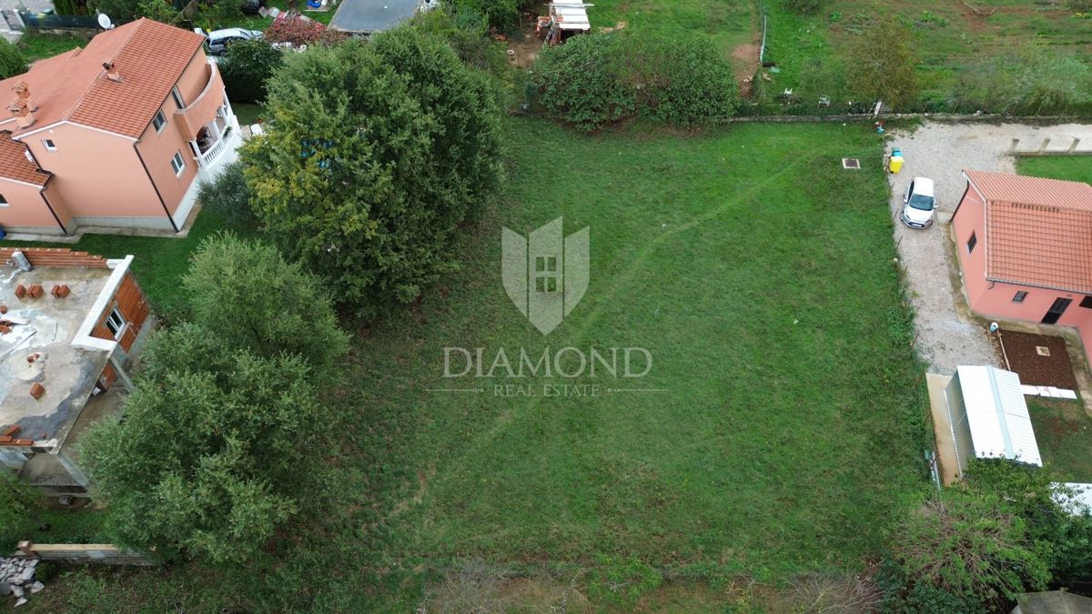 Dintorni di Albona, terreno edificabile