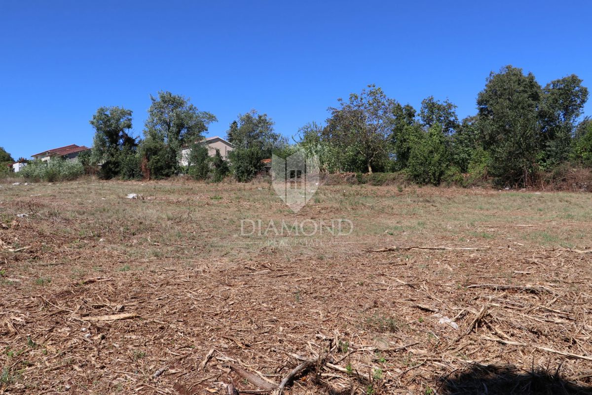Labin, terreno edificabile in una posizione privilegiata