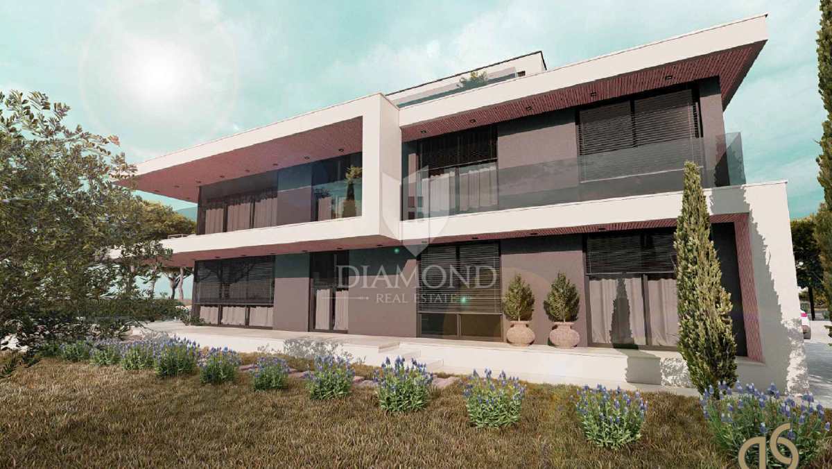 Nuovo edificio moderno vicino a Rovigno