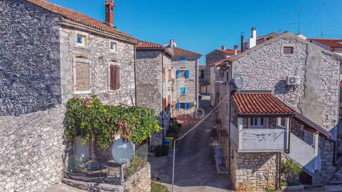 Istria, Verteneglio, Bella casa a schiera in una strada tranquilla!