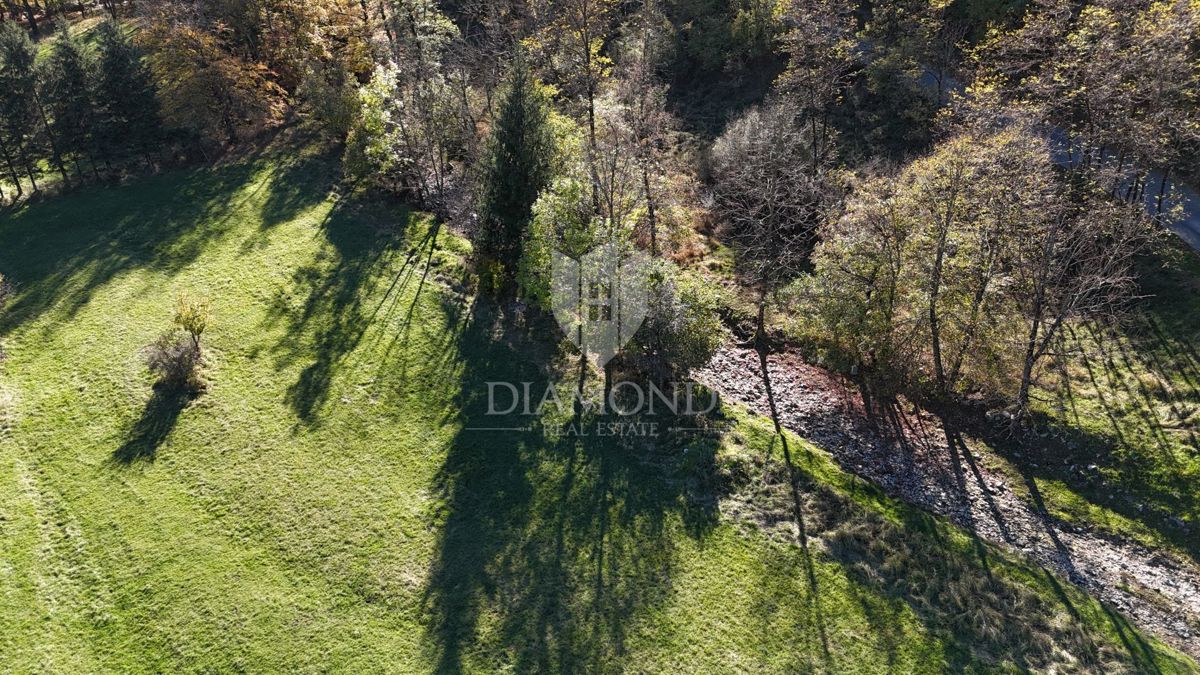 Klana - Grande Terreno con Tanto Potenziale