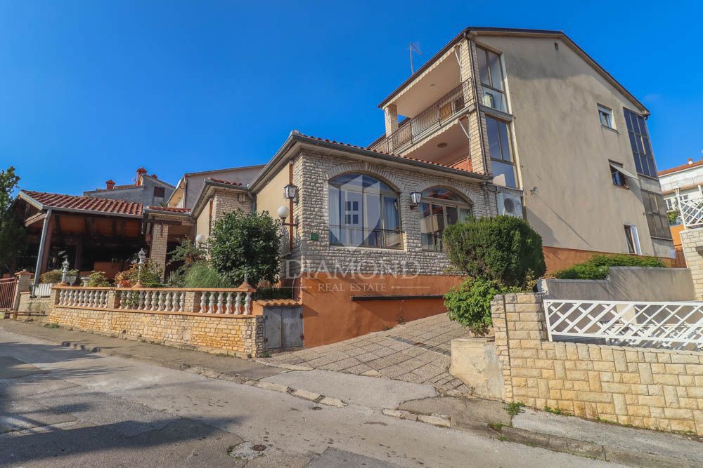 Due spaziosi appartamenti in una posizione ambita a Pola! 