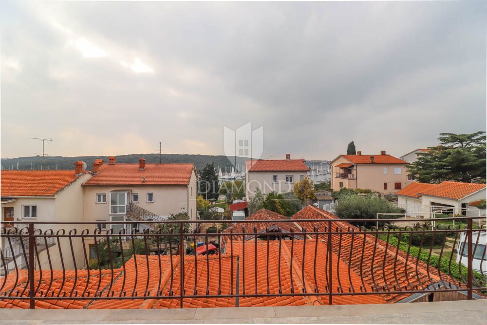 Due spaziosi appartamenti in una posizione ambita a Pola! 