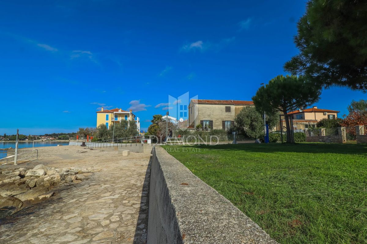 Istria, Cittanova, dintorni, casa istriana autoctona al mare!