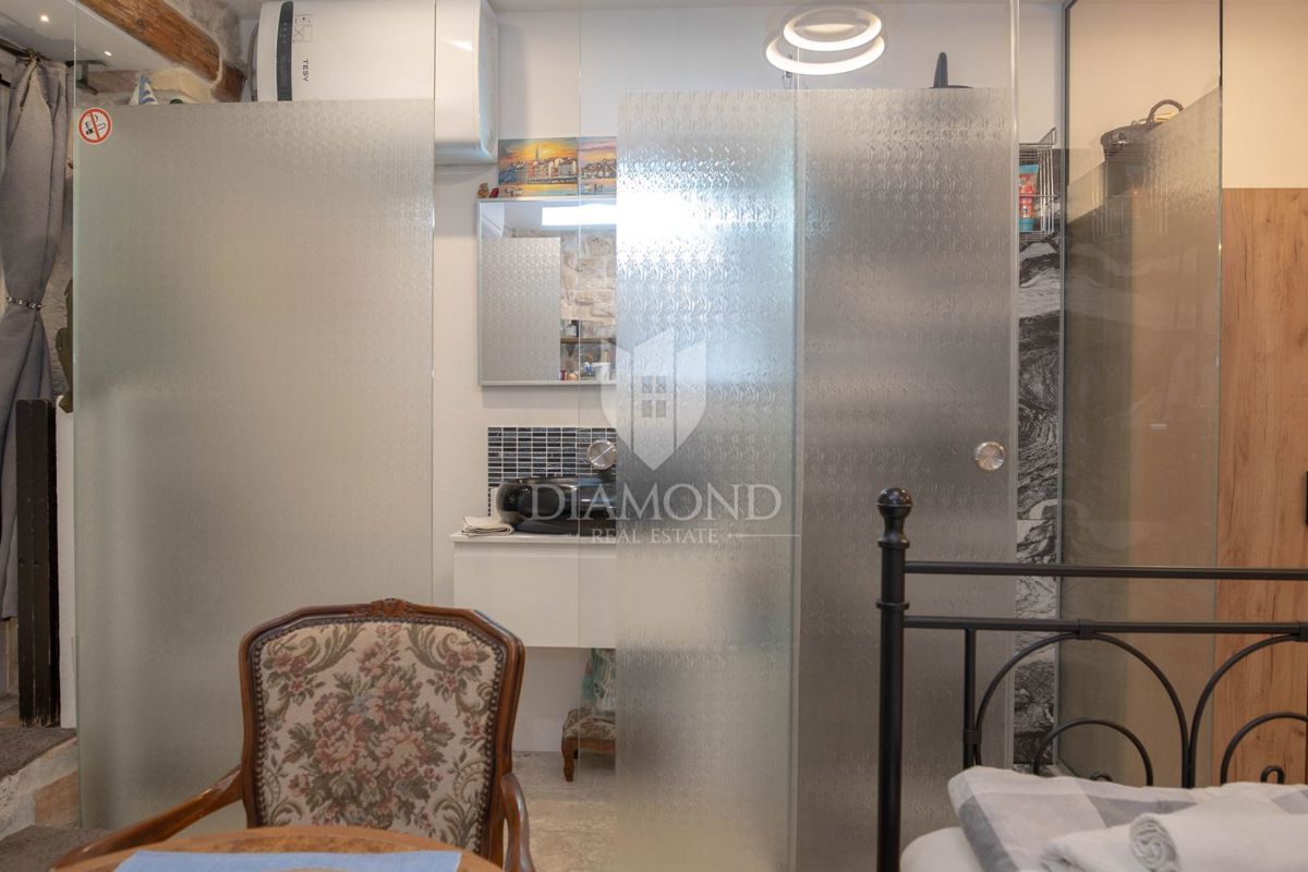 Monolocale nel cuore del centro storico di Rovigno con riscaldamento a pavimento!