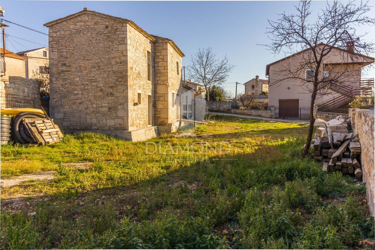 Parenzo, Dintorni – Affascinante Casa con Vista Mare