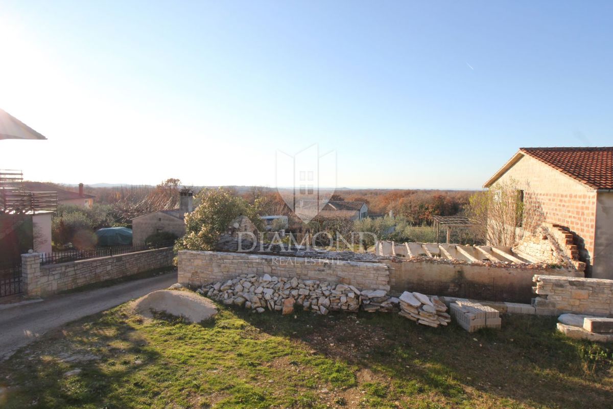 Parenzo, Dintorni – Affascinante Casa con Vista Mare