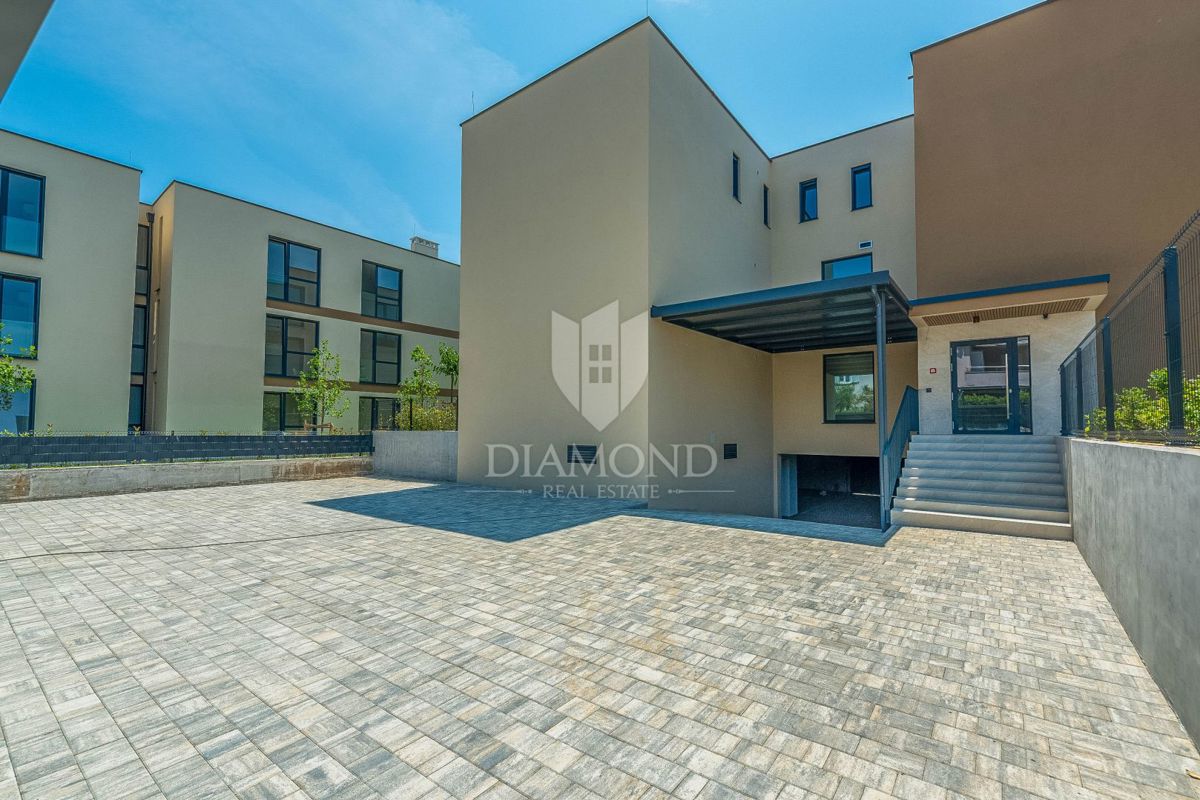 Cittanova, nuovo appartamento di 94 m2 al piano terra con giardino privato di 148 m2!