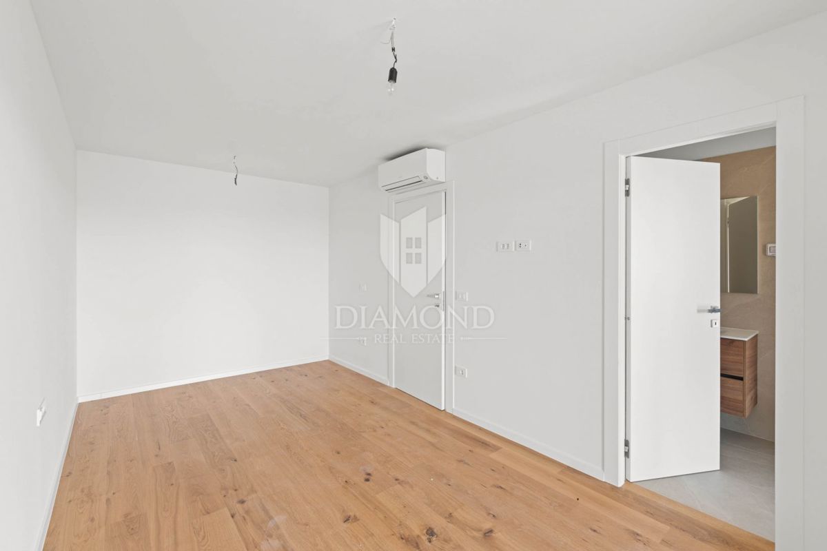 Cittanova, nuovo appartamento di 94 m2 al piano terra con giardino privato di 148 m2!