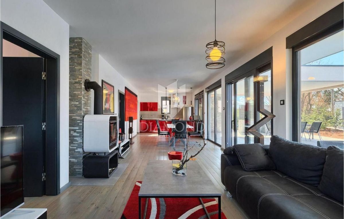 Istria, Dignano, dintorni, moderna casa a un piano con piscina