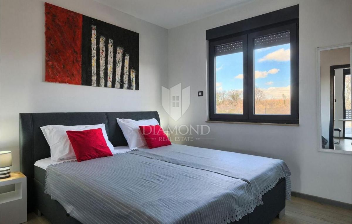 Istria, Dignano, dintorni, moderna casa a un piano con piscina