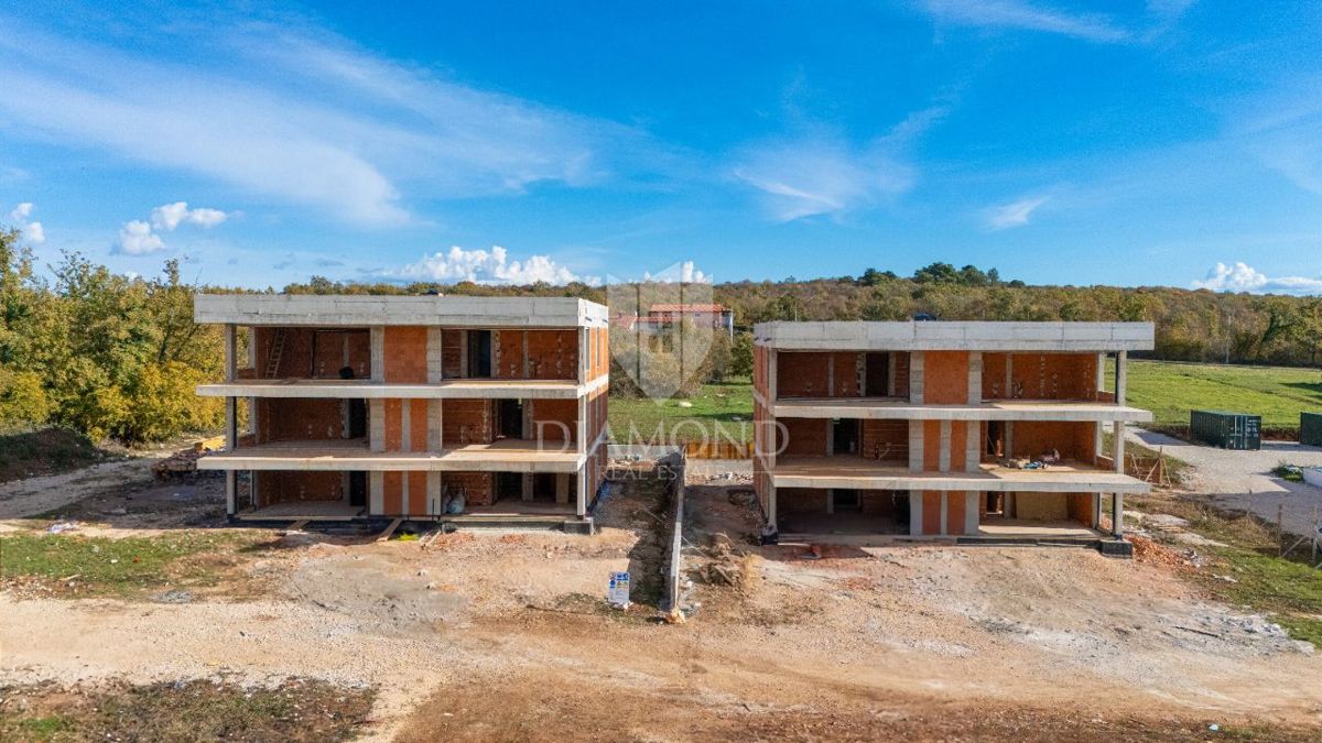 Parenzo, moderno edificio nuovo vicino al centro città!