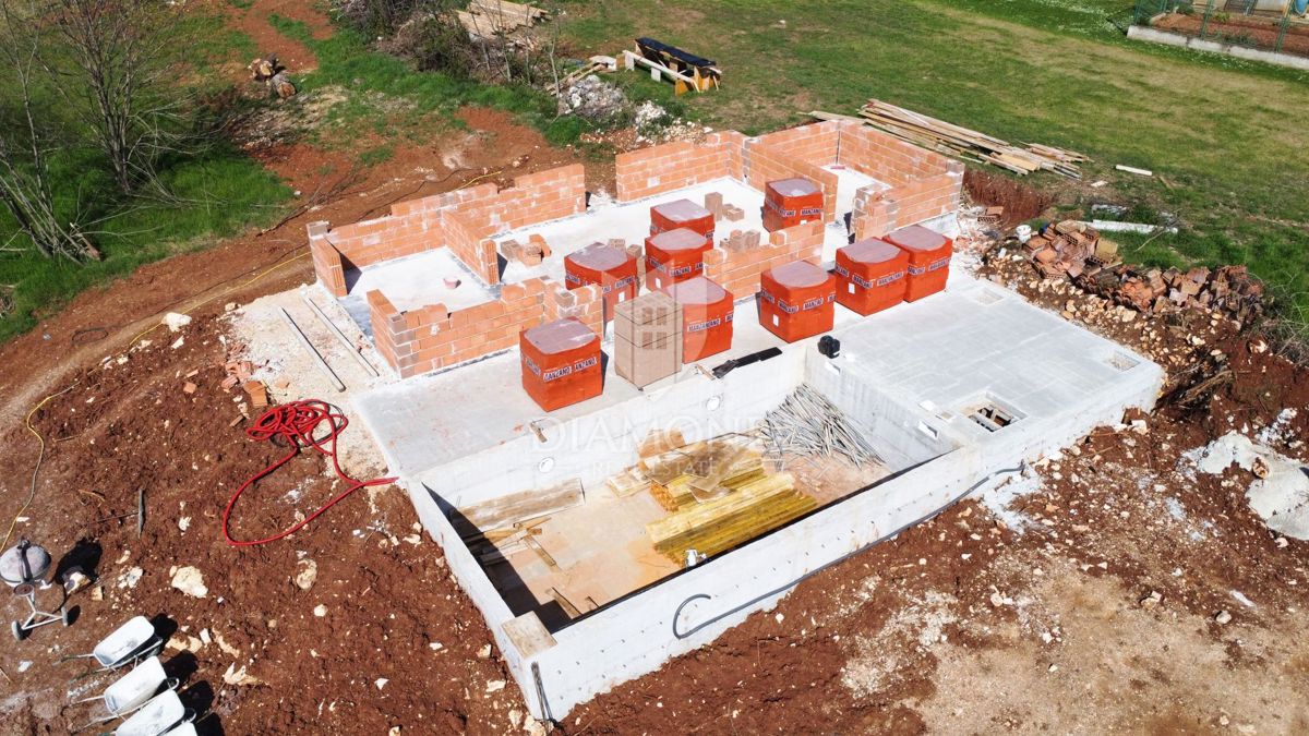  Villa con piscina e vista sulla natura