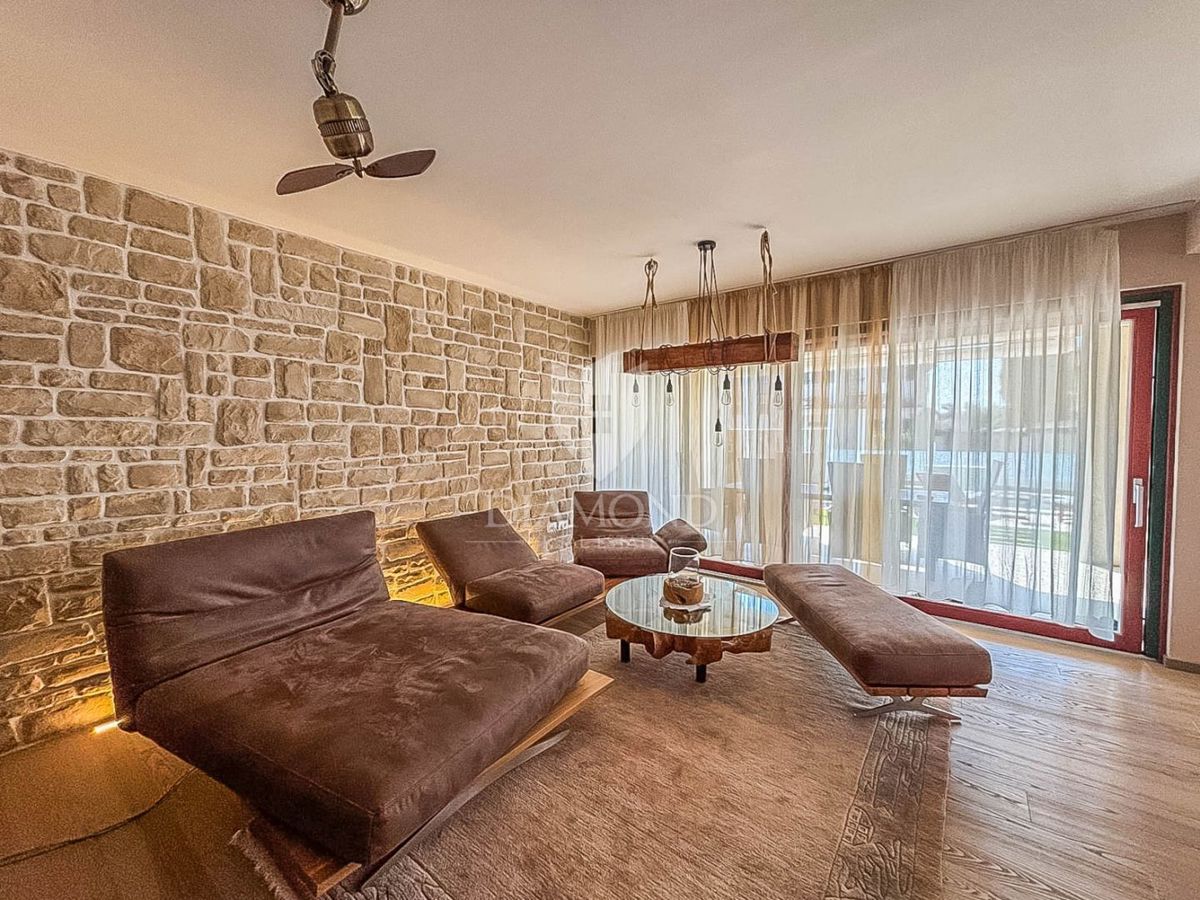 Umago, Salvore - graziosa casa con piscina a 150 metri dalla spiaggia!