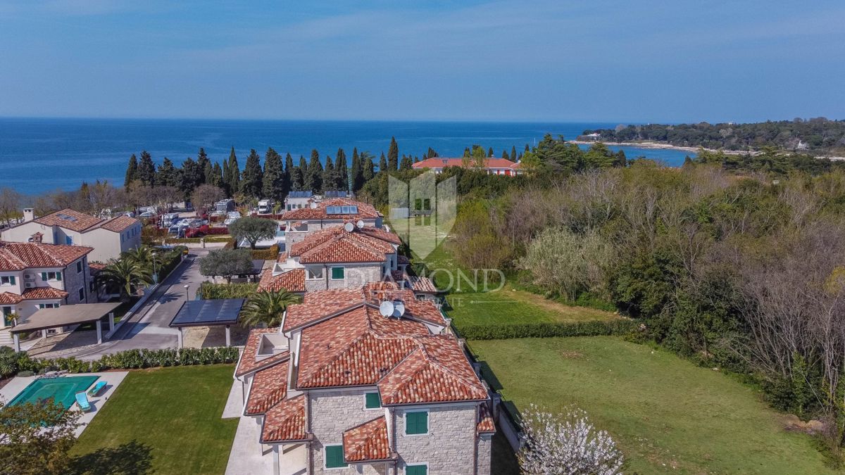 Umago, Salvore - graziosa casa con piscina a 150 metri dalla spiaggia!