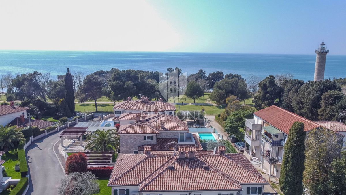 Umago, Salvore - graziosa casa con piscina a 150 metri dalla spiaggia!