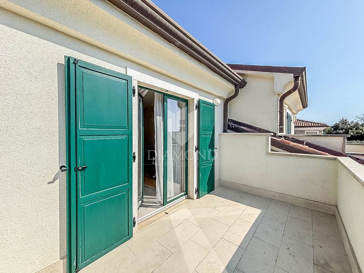 Umago, Salvore - graziosa casa con piscina a 150 metri dalla spiaggia!